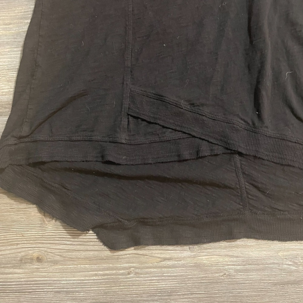 WILT Asymmetrical Hem Top Womens Sz L V-Neck Short Sleeve Pullover Black Cotton - Picture 4 of 8
